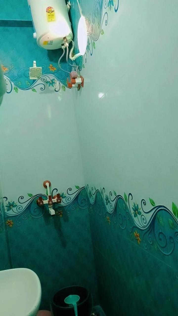 Vrindāvan Shri Radha Nikunj酒店 外观 照片